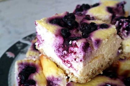 Skutine kocke z borovnicami