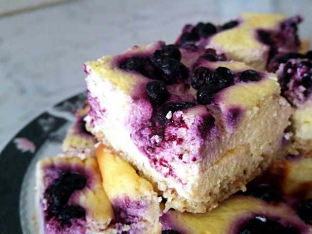 Skutine kocke z borovnicami