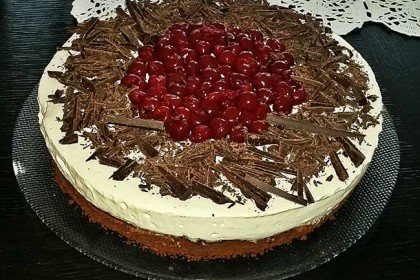 Čokoladno-višnjeva torta