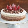Trobarvna čokoladno-skutna torta