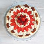 Torta z belo čokolado