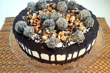 Torta s čokoladnim moussom in belo čokolado