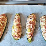 Polnjene bucke s sunko in sirom