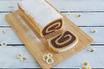 LCHF-lesnikovo-cokoladna-potica LCHF-lesnikovo-cokoladna-potica